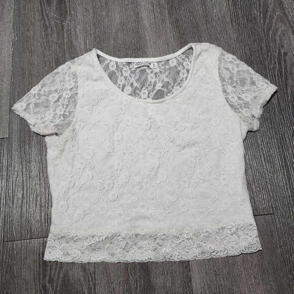 Coquette short-sleeved white lace crop top with a sheer back - Picture 9 of 13